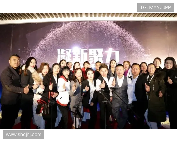 武汉网球队拼搏之路:邀请赛特别报道展现团队精神与奋斗历程 武汉网球队拼搏之路:邀请赛特别报道展现团队精神与奋斗历程