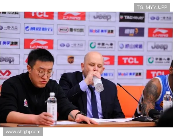 利安尼沙与桑坦德的精彩对决分析与赛后点评