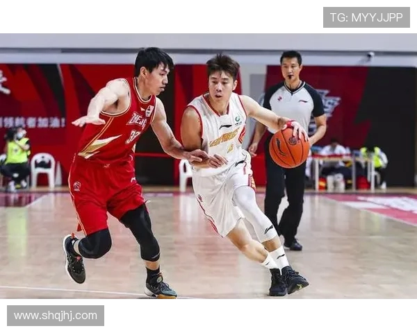 上海网球队以100分领跑世锦赛积分榜展现强劲实力